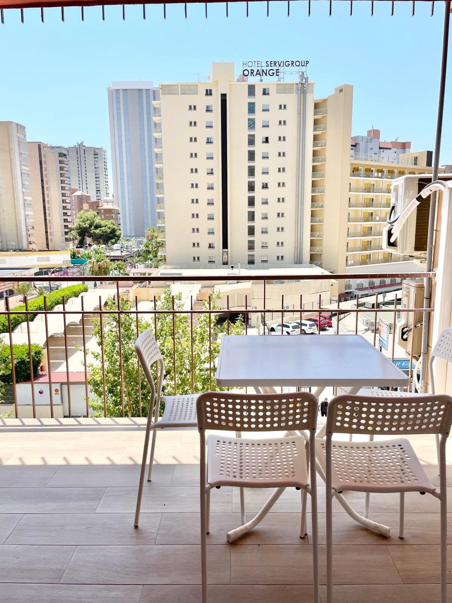 New Square Ibiza Apartment Benidorm Bagian luar foto