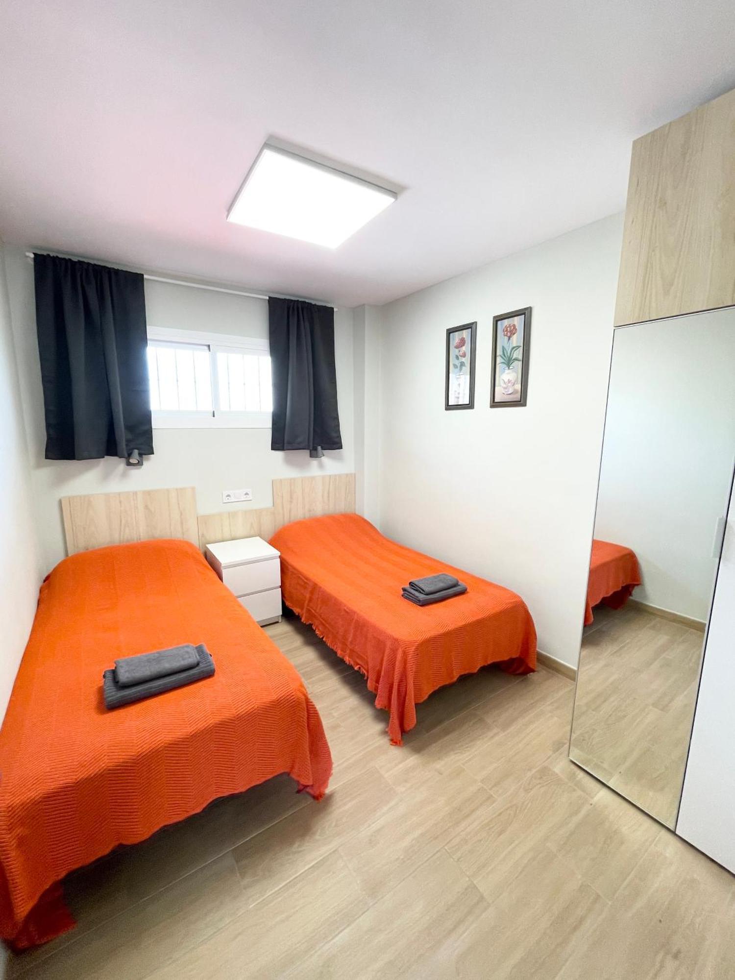 New Square Ibiza Apartment Benidorm Bagian luar foto